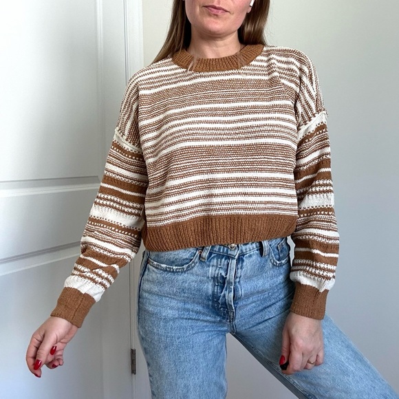 Multi Stripe Cropped Long Sleeve Crew Nreck Pullover - Picture 1 of 6